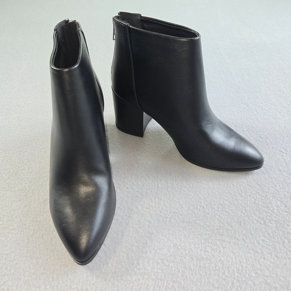 D. Ankle Boots Womens 7.5 Black Pointed Toe Block Heel Back Zip Booties